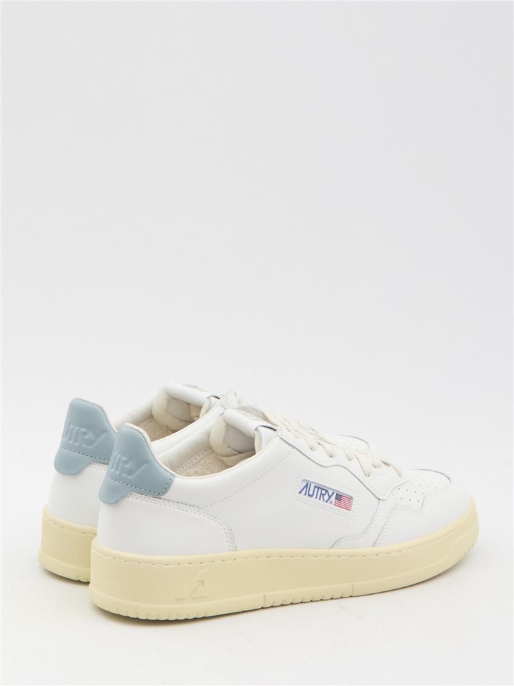 오트리 SS25 Medalist Sneakers AULM_LL_79 WHITE