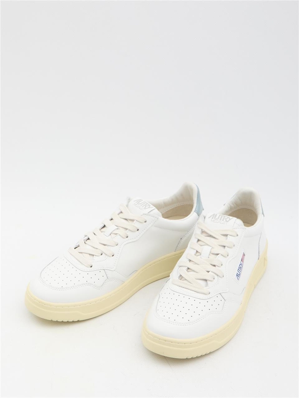 오트리 SS25 Medalist Sneakers AULM_LL_79 WHITE