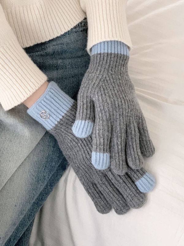 [2차 12월 30일 예약배송] Symbol fingerhole gloves (Melange Grey)