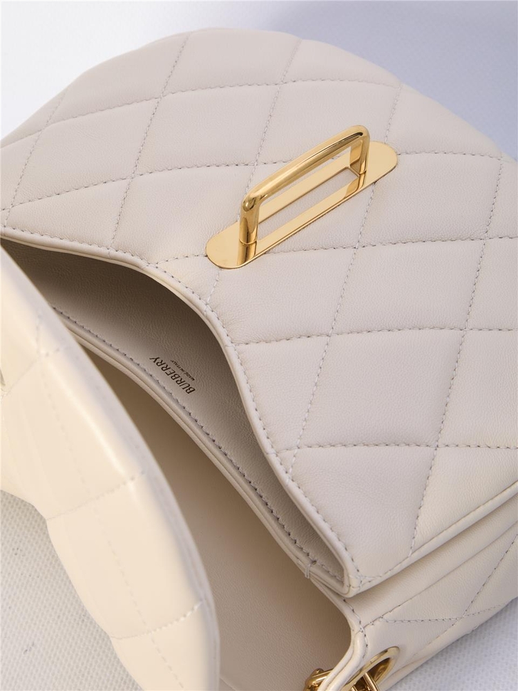 버버리 SS25 Quilted Rocking Horse bag 8104619_B7348 BEIGE