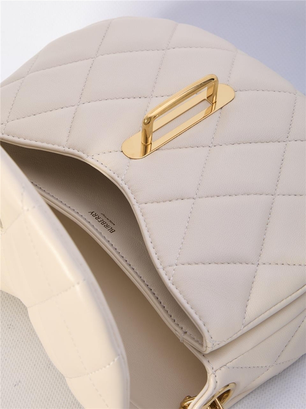 버버리 SS25 Quilted Rocking Horse bag 8104619_B7348 BEIGE