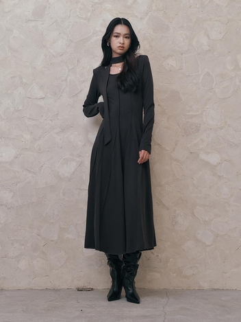 IT_Charcoal vertical stitching dress