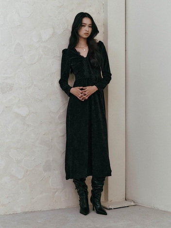 IT_Lace string long sleeves dress