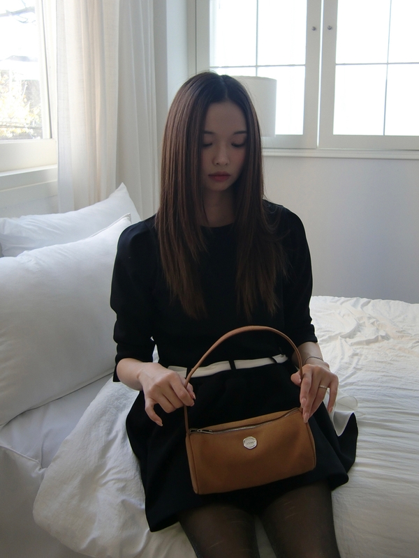 round suede mini bag_camel