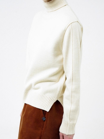 Soft Slit High Turtleneck - Ivory /W244TP06IV