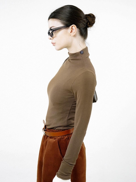 Slit Ribbed Half Turtleneck - Brown /W244TP03BR