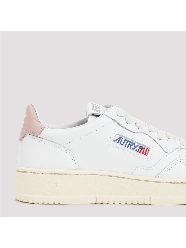 오트리 SS25 Autry Leather Medalist Low Sneakers AULW.LL16 White