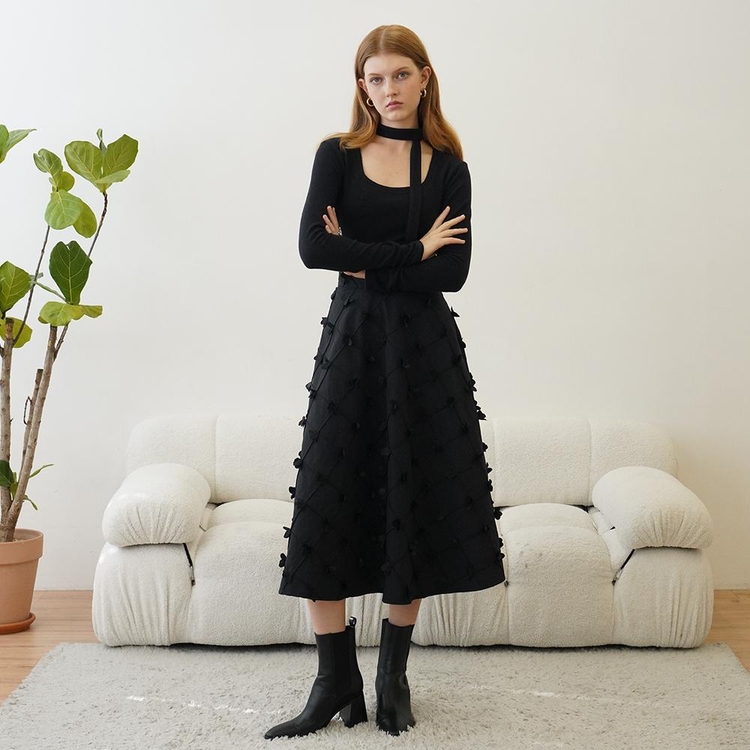 [뮤즈바이로즈]GISELLE flared midi skirt (BLACK)