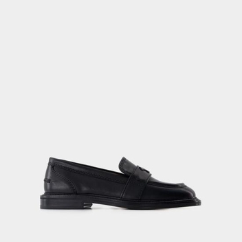 [해외배송] 24FW 메종키츠네 로퍼 NW04301LR0005 P199 BLACK