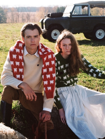 WARM & WONDERFUL UNISEX SHEEP SWEATER (RELAXED FIT)