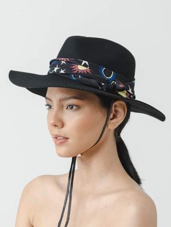 Classic Long Brim Hat with fabric and adjustable leather band