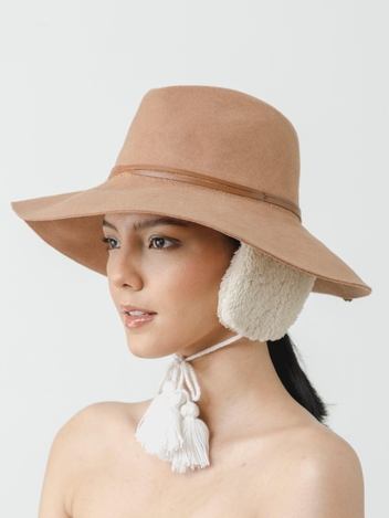 Classic long brim trapper hat