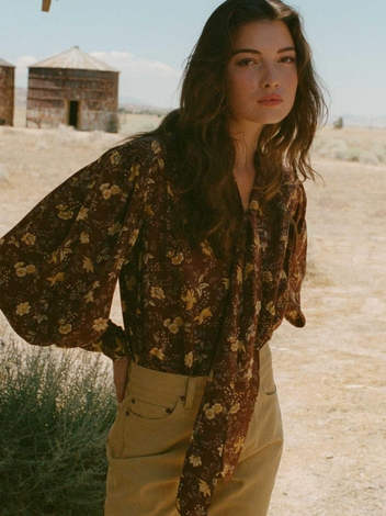 CORENTIN TOP -- CHERRYWOOD WINDING VINE FLORAL