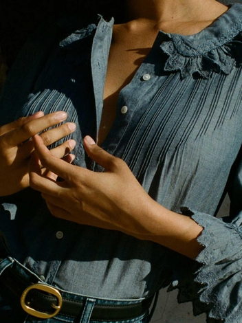 HICKORY TOP -- BLUE CHAMBRAY
