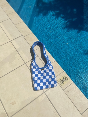 T-SHIRT TOTE