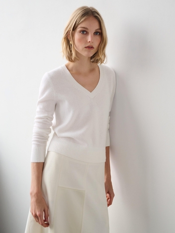 Cashmere Shrunken V Neck