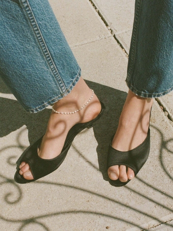 CALLIE MULE -- BLACK SATIN