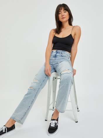 Tracey P/ Light Wash Distressed Relaxed Straight Jean