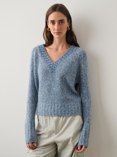 Cashmere Air Spun V Neck Blue Marl