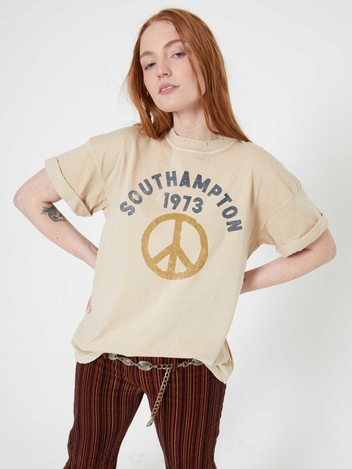 Southampton 1973 Sand Boyfriend Tee