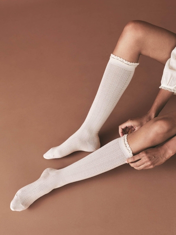 Collégien Knee High Ruffle Sock -- Doux Agneaux