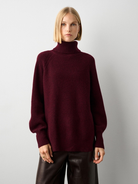 Cashmere Luxe Ribbed Turtleneck Deep Beet