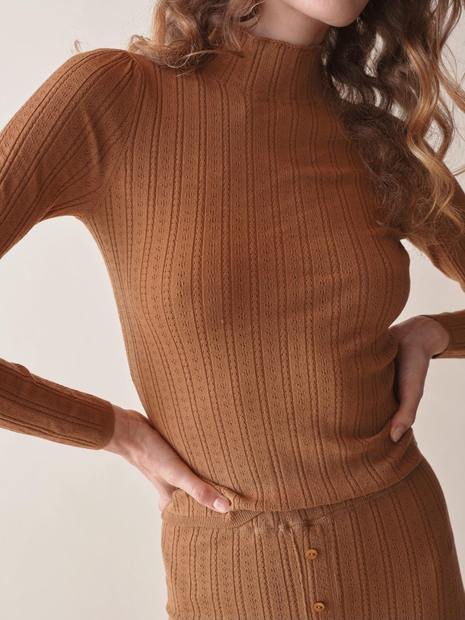 Oslo Turtleneck -- Toasted Pecan